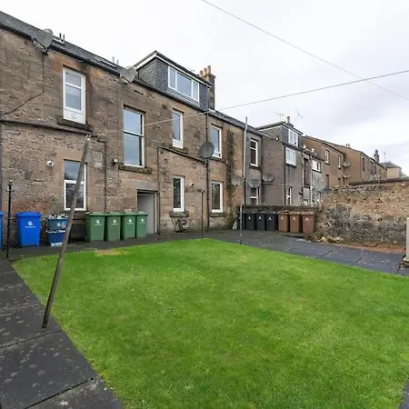 Beautifully Renovated 2 Bedroom Apartment Stirling Exterior photo