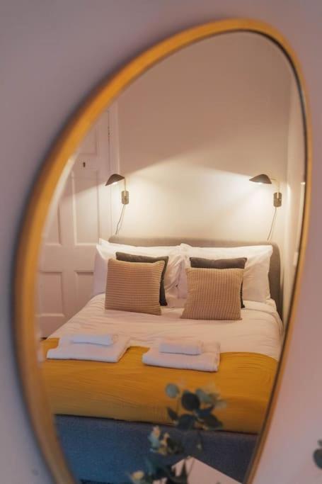 Beautifully Renovated 2 Bedroom * Stirling