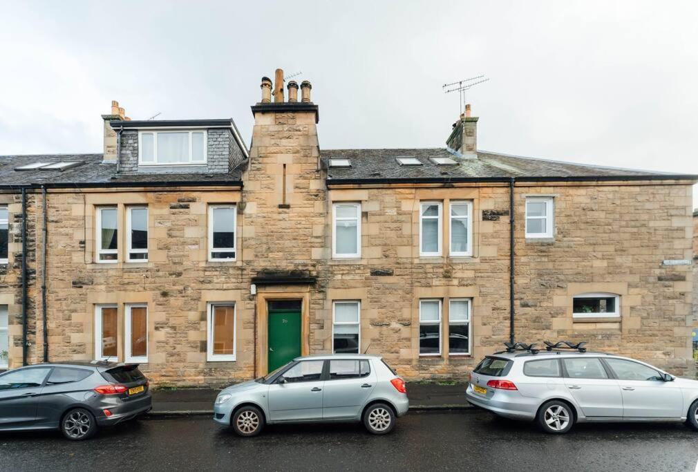 Apartment Beautifully Renovated 2 Bedroom Stirling